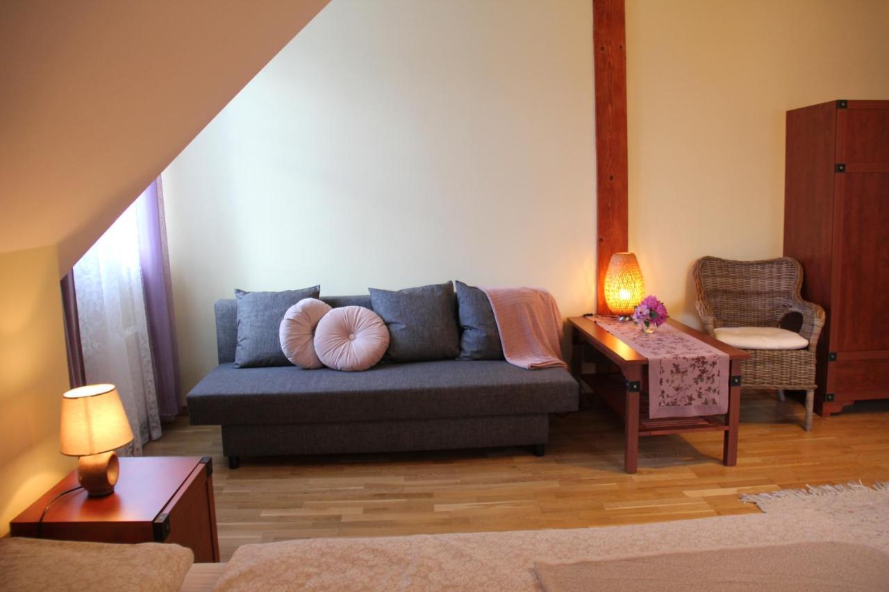 Dworek Azalia Ilowa エクステリア 写真